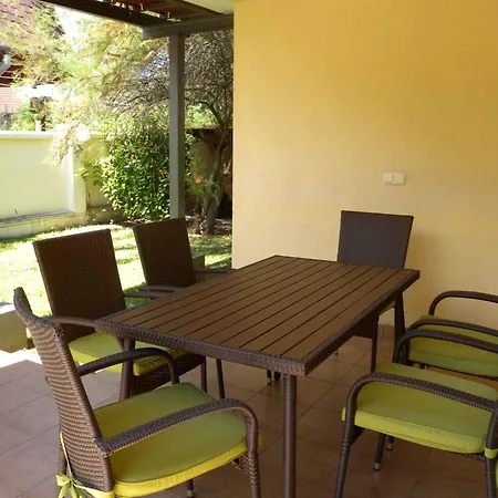 Apartamento In 19093 *